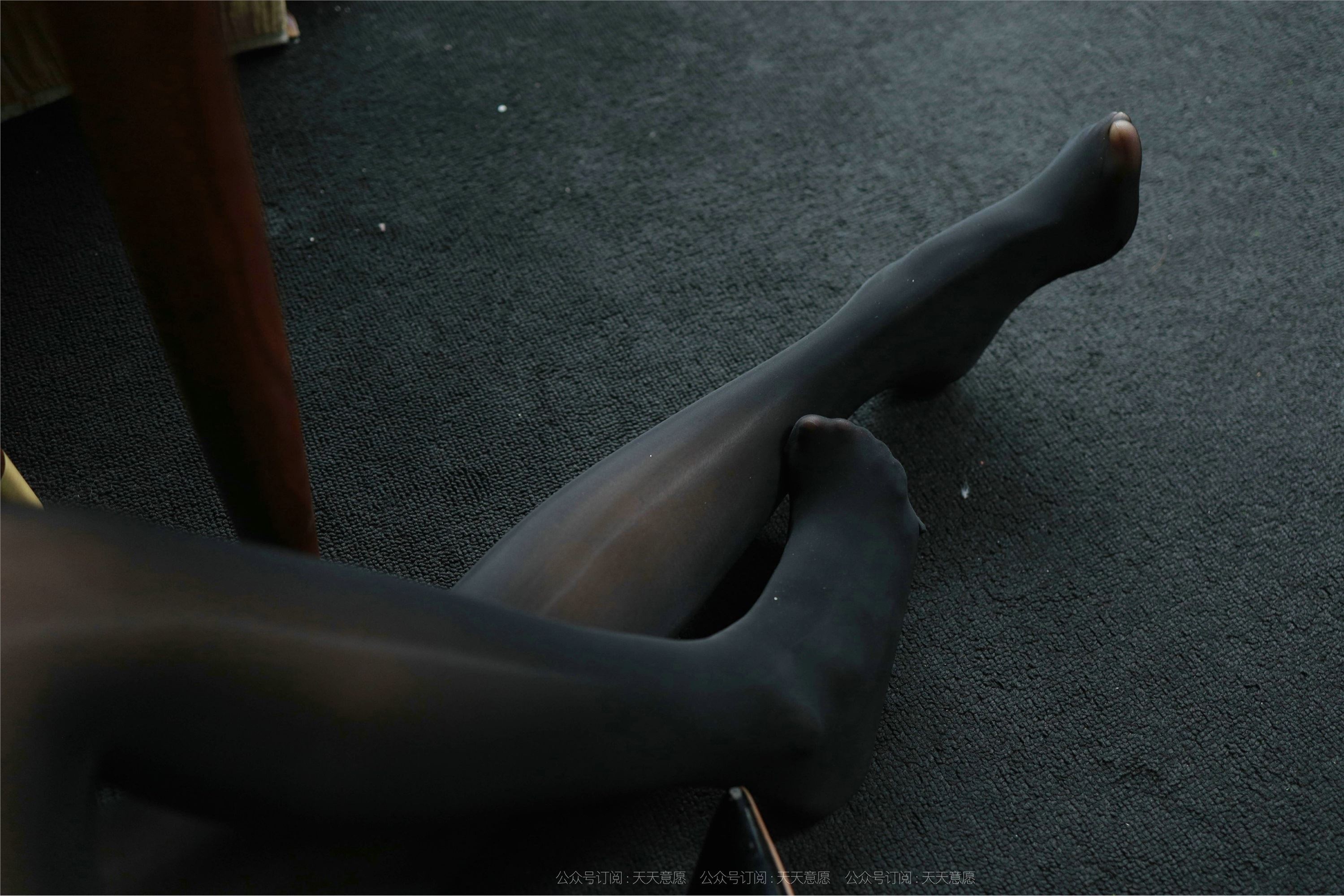 IESS异思趣向  2021.08.27 丝享家902：婉苹《暗夜里的制服》